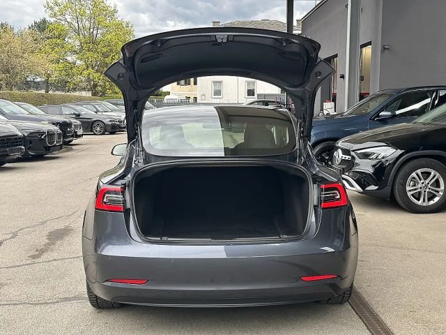 Tesla Model 3 AWD Long Range