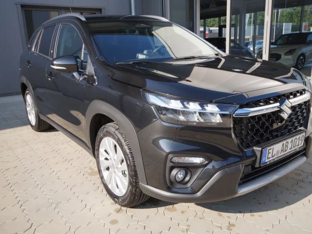 Suzuki S-Cross Hybrid
