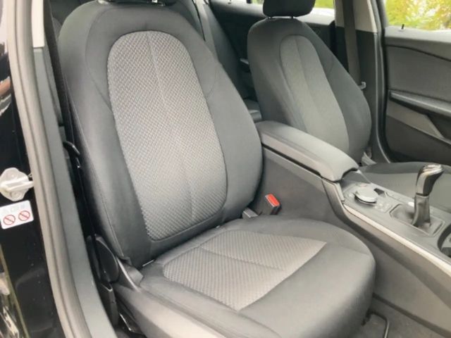 BMW 118 118i 5-deurs Sedan