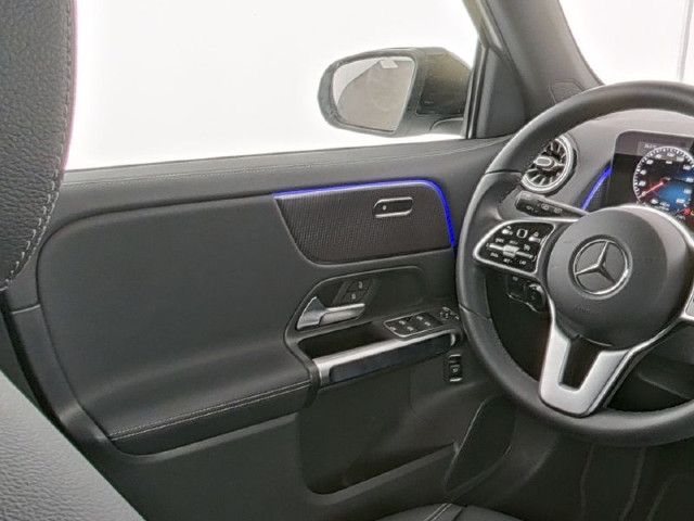 Mercedes-Benz EQB 300 4MATIC