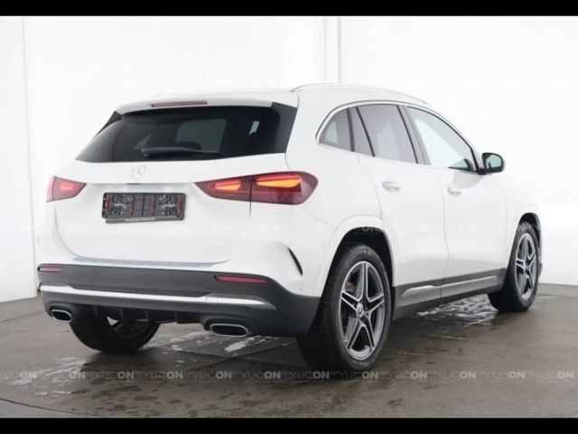 Mercedes-Benz GLA 180 AMG Line