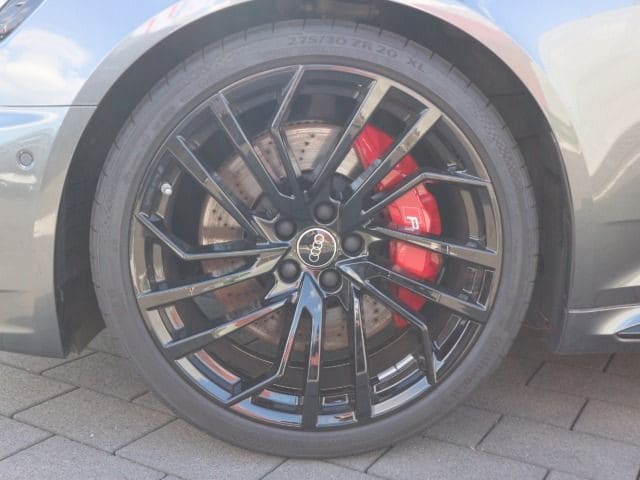 Audi RS4 Avant Quattro