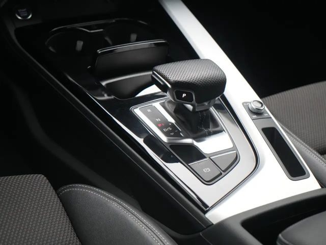 Audi A4 Avant Quattro S-Line