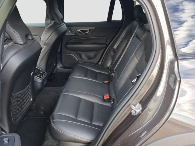 Volvo V60 Cross Country AWD Ultimate