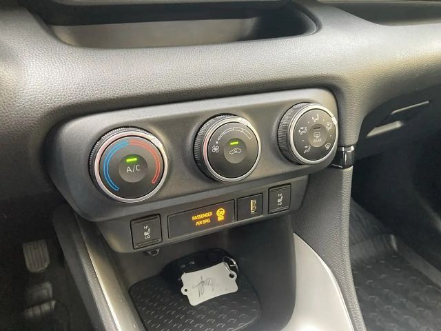 Toyota Yaris Active VVT-i