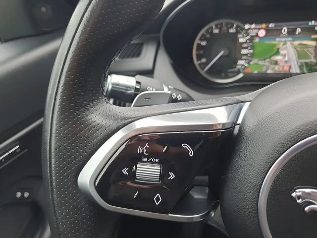 Jaguar E-Pace AWD D165 R-Dynamic