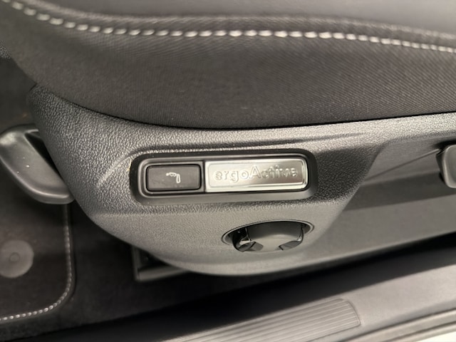 Volkswagen T-Roc 1.5 TSI DSG R-Line