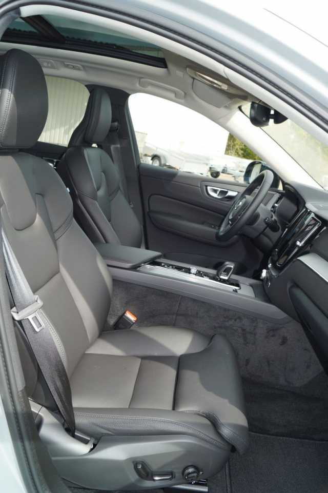 Volvo XC60 AWD Dark Plus T6