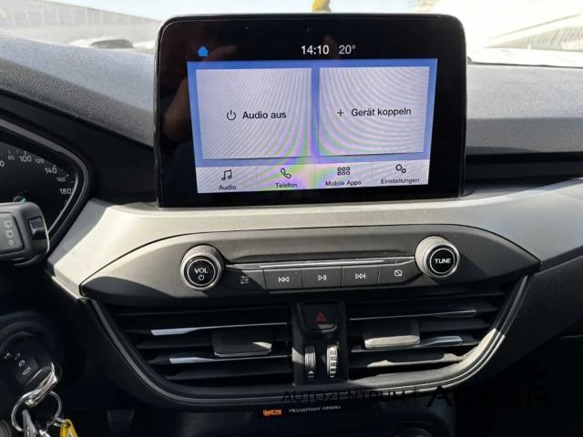 Ford Focus Cool & Connect Wagon