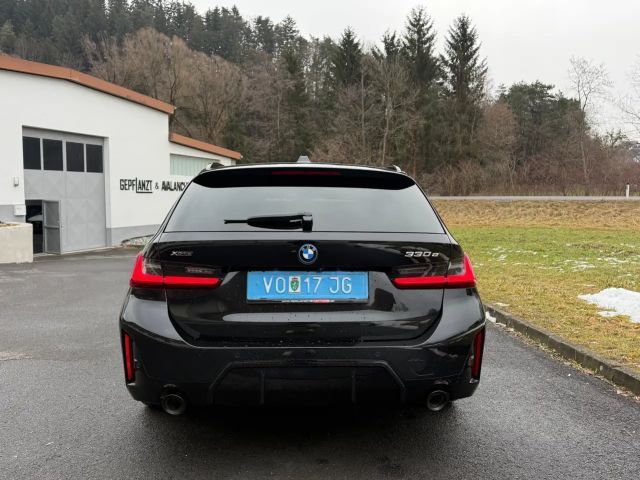 BMW 330 330e M-Sport xDrive