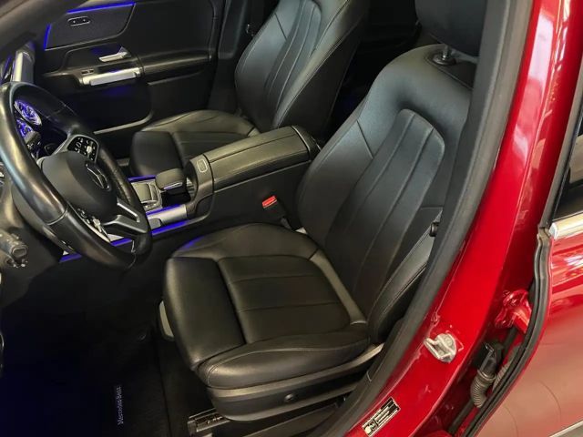 Mercedes-Benz GLB 200 4MATIC GLB 200 d