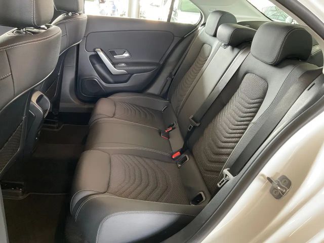 Mercedes-Benz A 200 Progressive