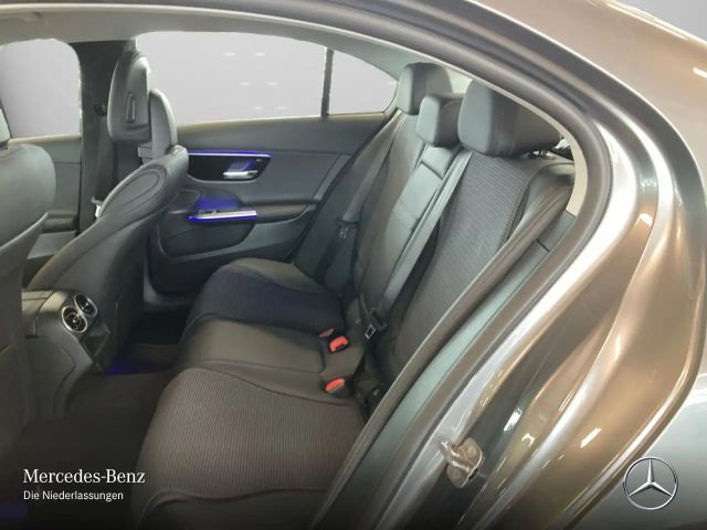 Mercedes-Benz C 180 AVANTGARDE Sedan