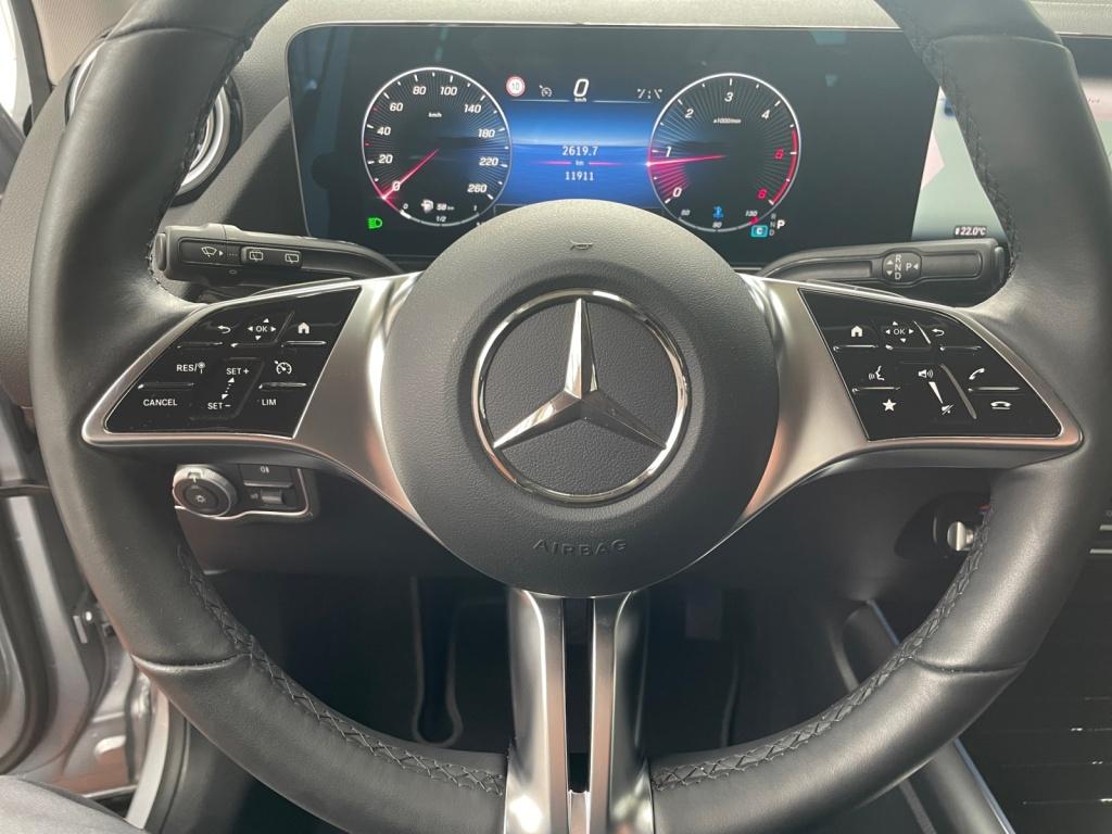 Mercedes-Benz GLA 220 4MATIC GLA 220 d Progressive