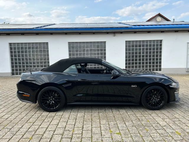 Ford Mustang Convertible GT 5.0 V8