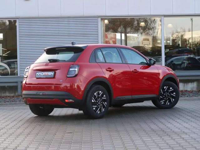 Fiat 600e RED Apple Carplay Android Auto Klima PDC