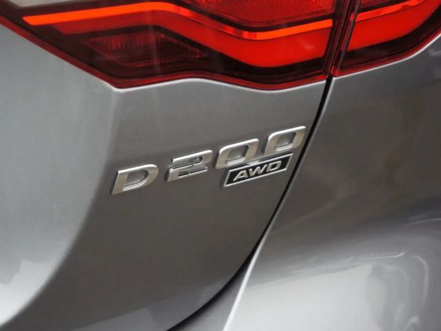 Jaguar XE AWD R-Dynamic SE