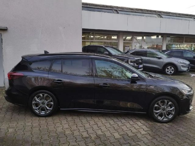 Ford Focus ST Line Wagon