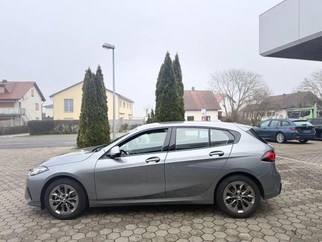 BMW 120 120i Sedan