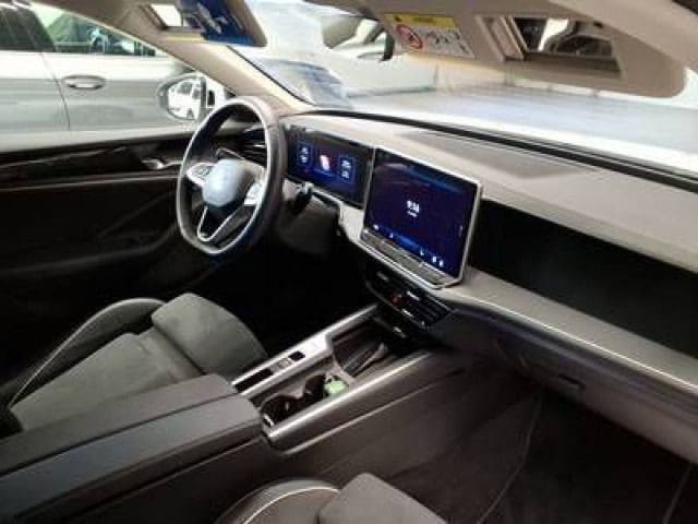 Volkswagen Passat 1.5 eTSI Business DSG Variant