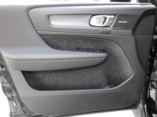 Volvo XC40 Dark Plus