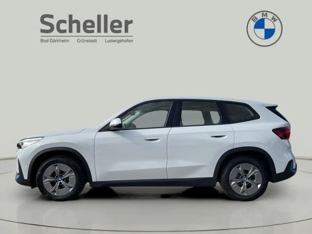 BMW iX1 xDrive30