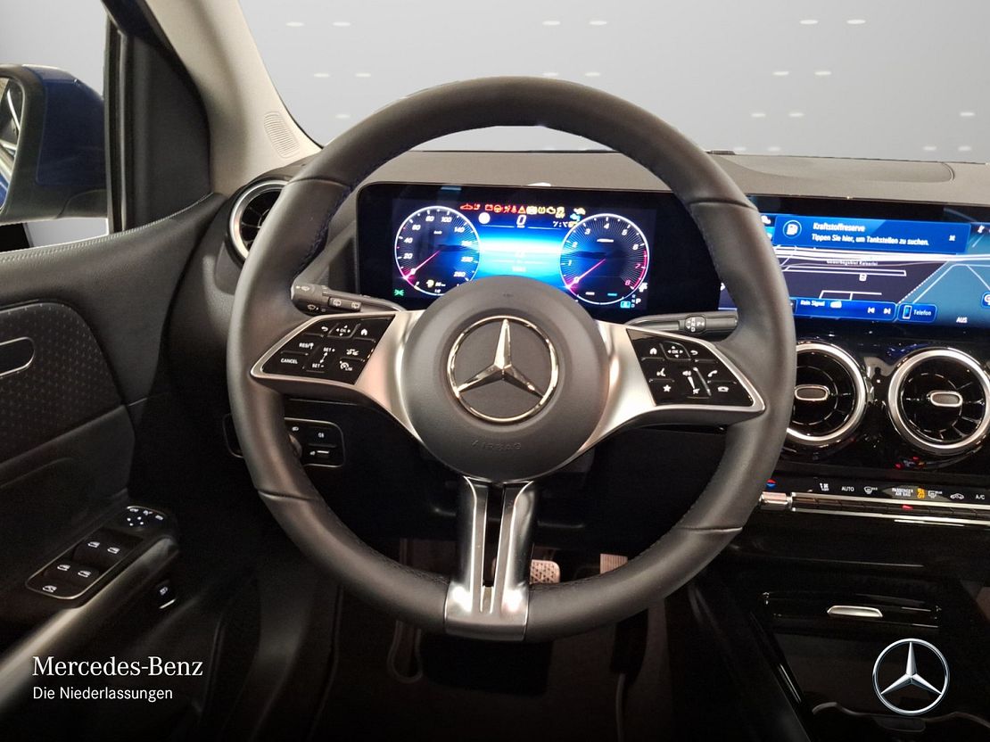 Mercedes-Benz B 200 Sedan