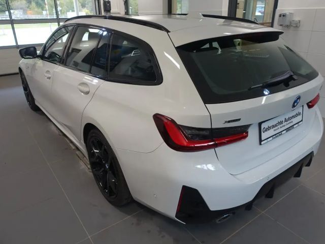 BMW 330 330e M-Sport xDrive