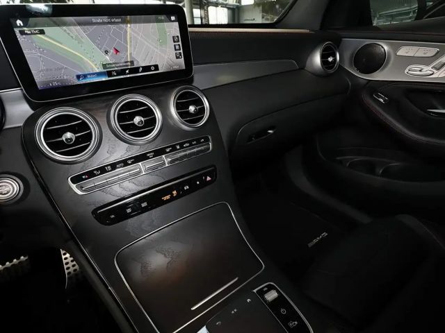 Mercedes-Benz GLC 300 4MATIC AMG Line Coupé