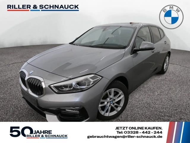 BMW 118 118i Sedan Sport Line