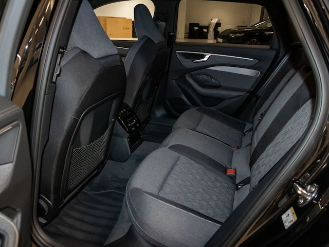 Audi A6 Avant Quattro S-Tronic