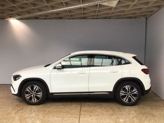 Mercedes-Benz GLA 250 4MATIC Progressive