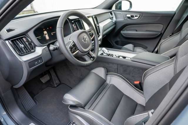 Volvo XC60 AWD Dark Plus T8