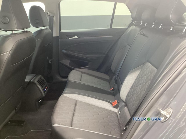 Volkswagen Golf 1.5 eTSI DSG