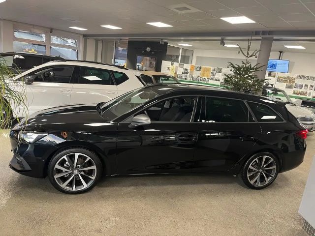 Seat Leon 1.5 eTSI DSG FR-lijn Sportstourer