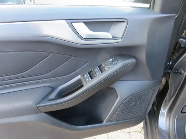 Ford Focus Titanium Wagon