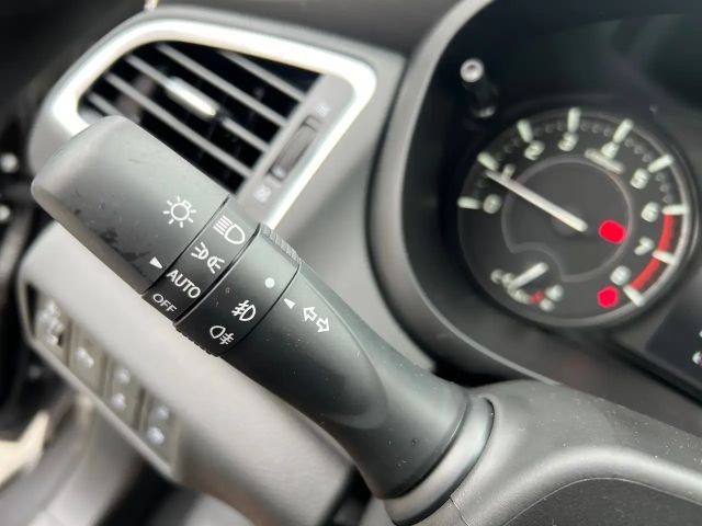 Suzuki S-Cross Flash