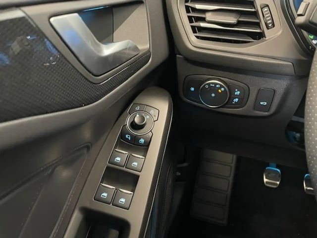 Ford Focus ST Line Wagon