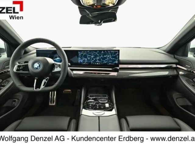BMW i5 Sedan