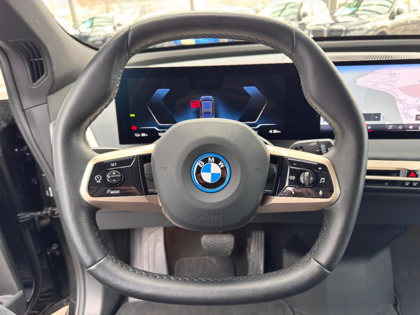 BMW iX xDrive40
