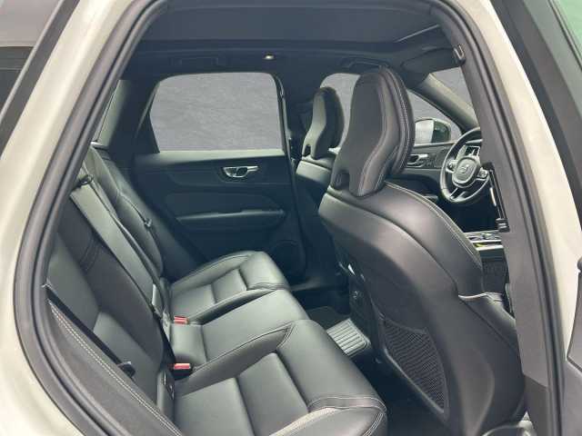 Volvo XC60 AWD R-Design Recharge