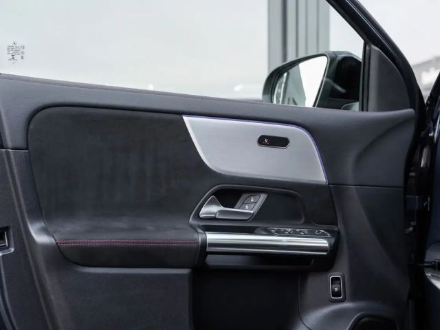 Mercedes-Benz GLA 200 AMG Line