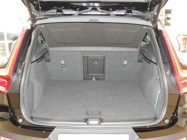 Volvo XC40 R-Design Recharge T4