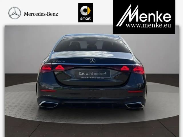 Mercedes-Benz E 220 AMG Line E 220 d Sedan