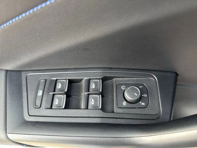 Volkswagen T-Roc R  BeatsAudio / DCC-Fahrwerk Panoramadach