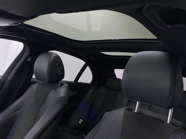 Mercedes-Benz E 200 AMG Line Sedan