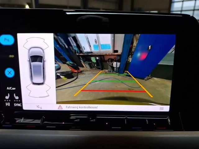 Volkswagen Golf 1.5 eTSI DSG Life