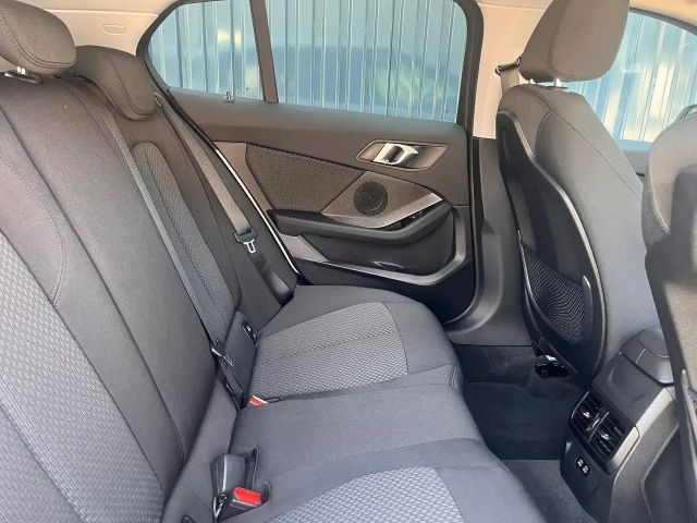 BMW 116 116i 5-deurs Sedan