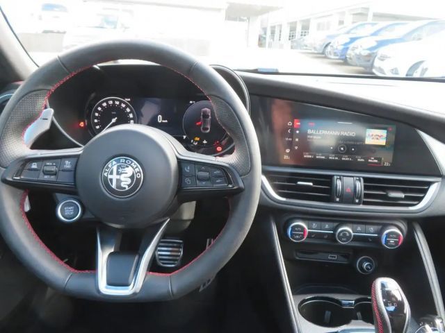 Alfa Romeo Giulia Q4