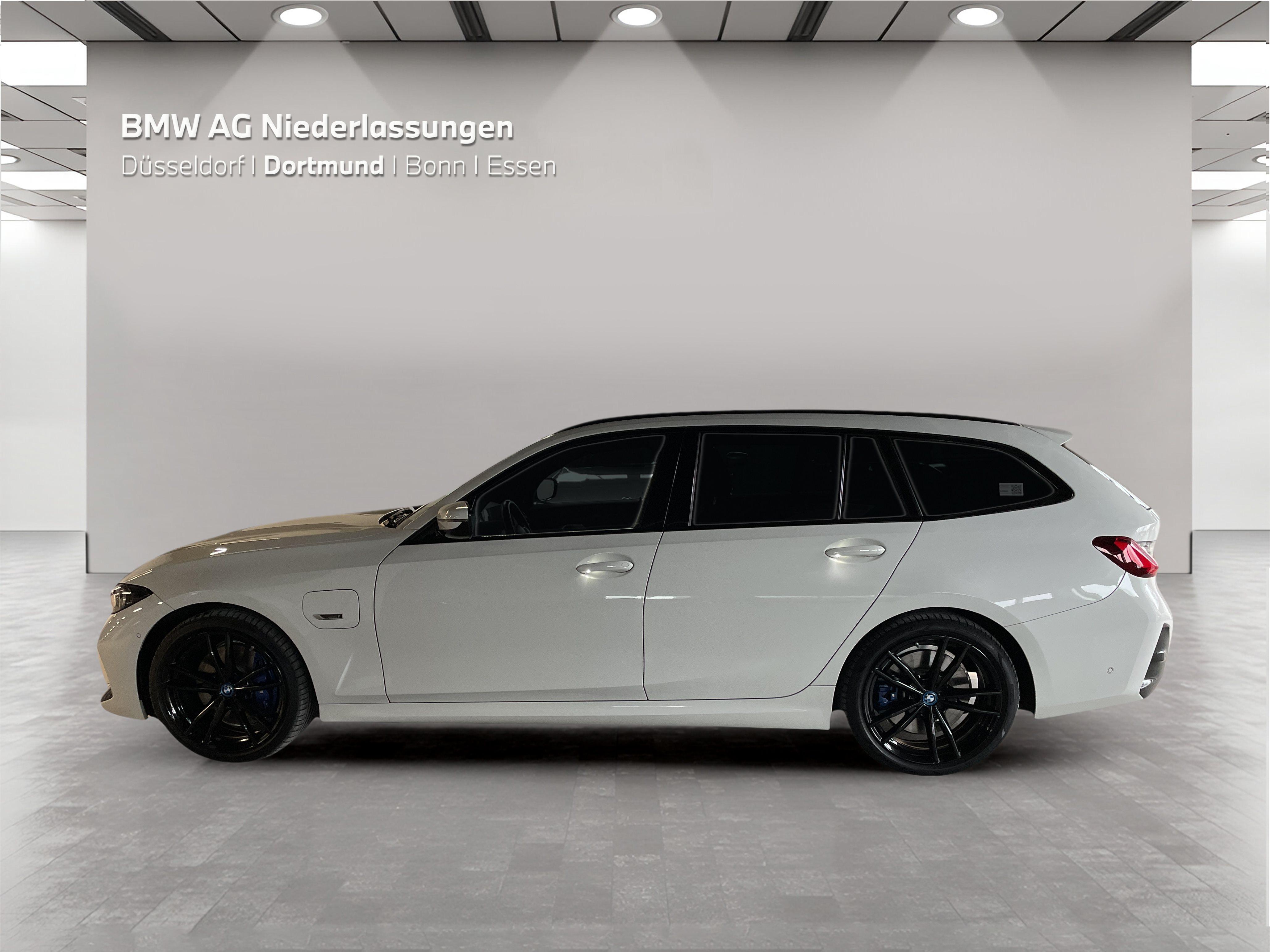 BMW 330 330e Touring